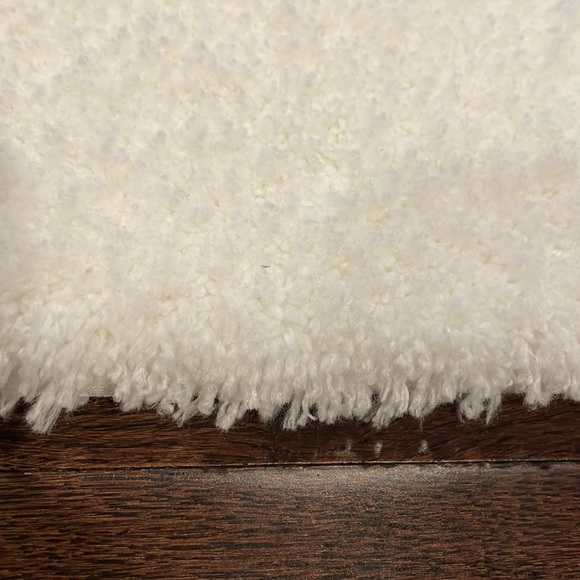 2/$20 Fluffy super soft, creamy/white bath mat - Picture 3 of 5